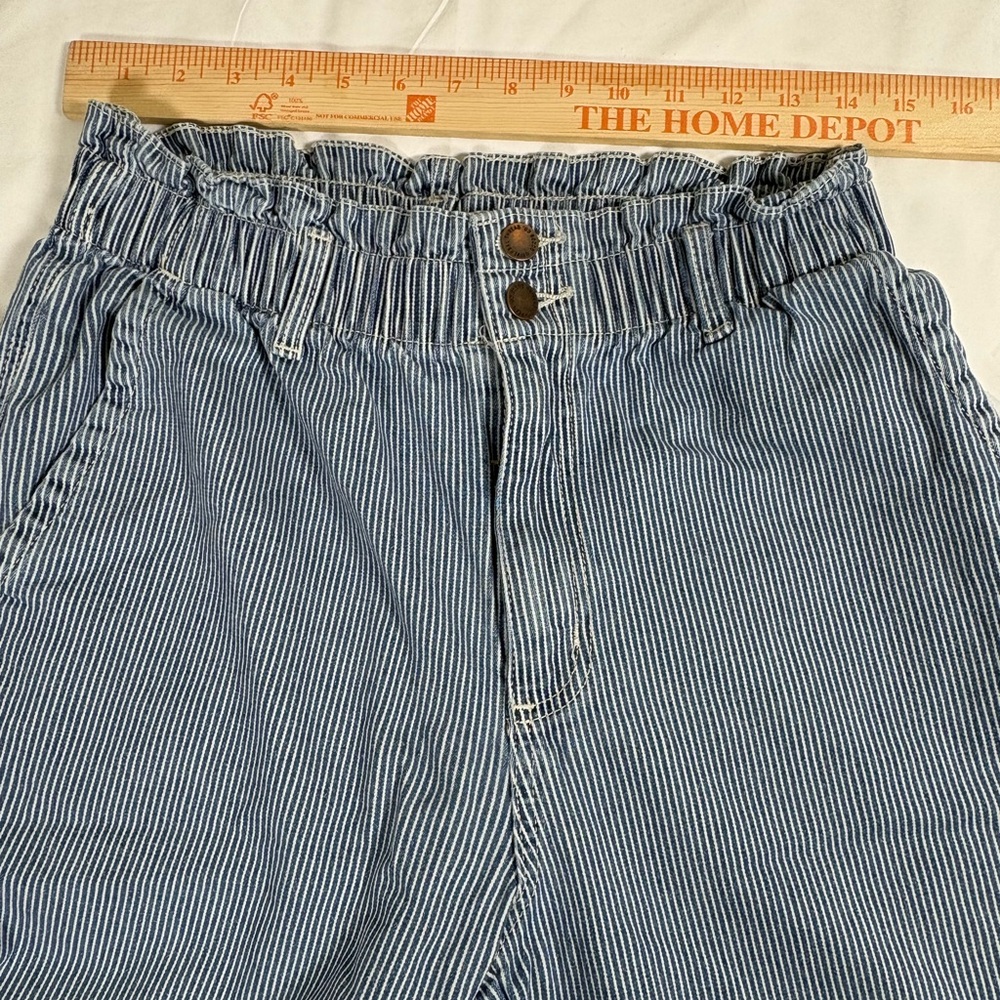 Universal Thread Blue  High Rise Jeans - Picture 6 of 9